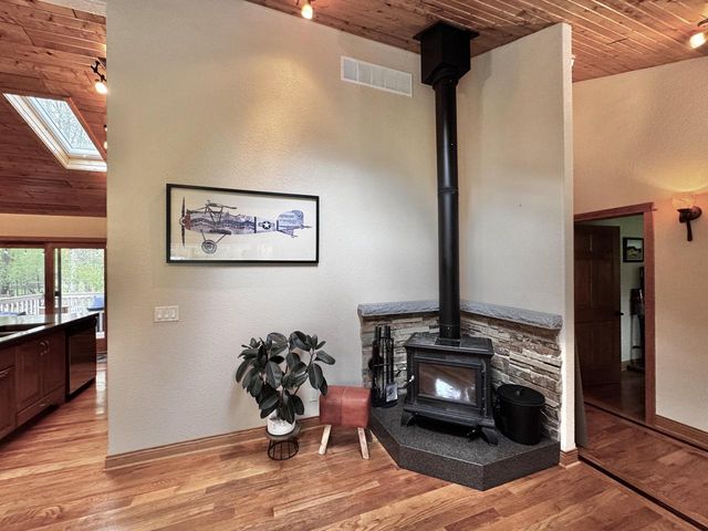 N64W34206 Bayview ROAD, Oconomowoc, WI 53066