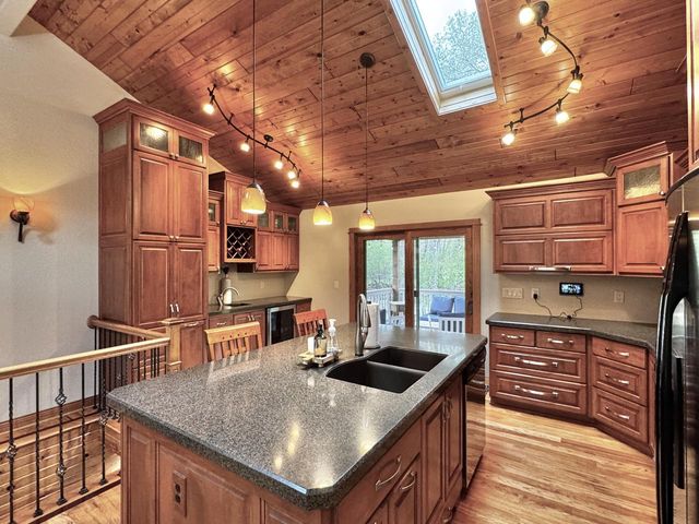 N64W34206 Bayview ROAD, Oconomowoc, WI 53066