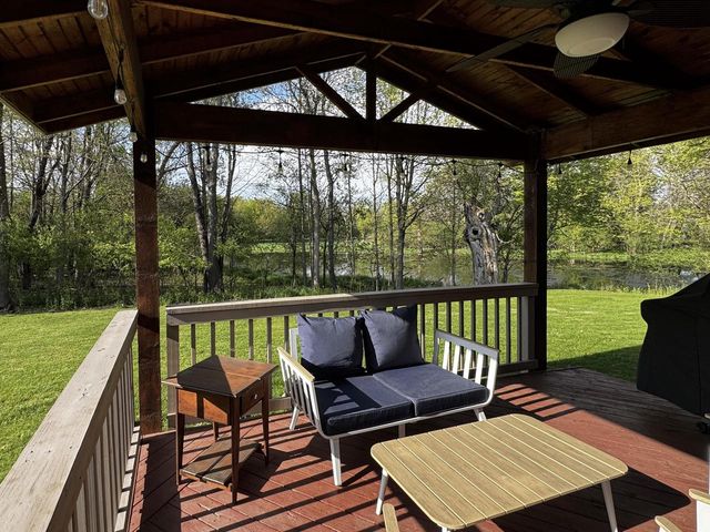 N64W34206 Bayview ROAD, Oconomowoc, WI 53066