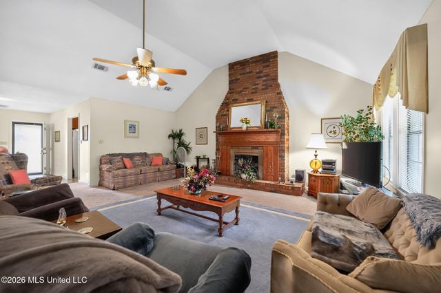 6077 N Mcraven Road, Jackson, MS 39209