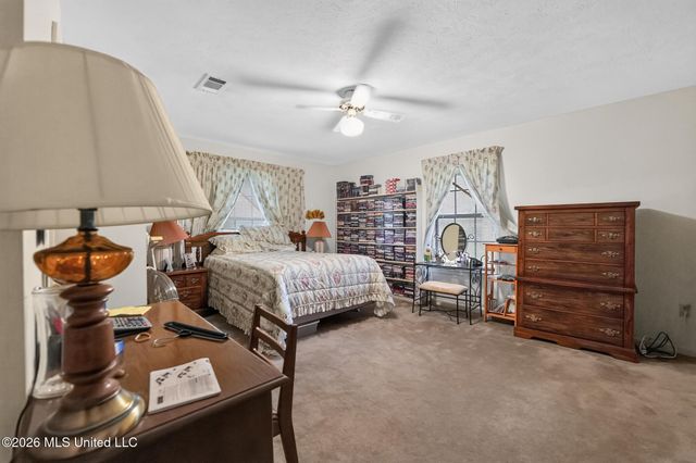 6077 N Mcraven Road, Jackson, MS 39209