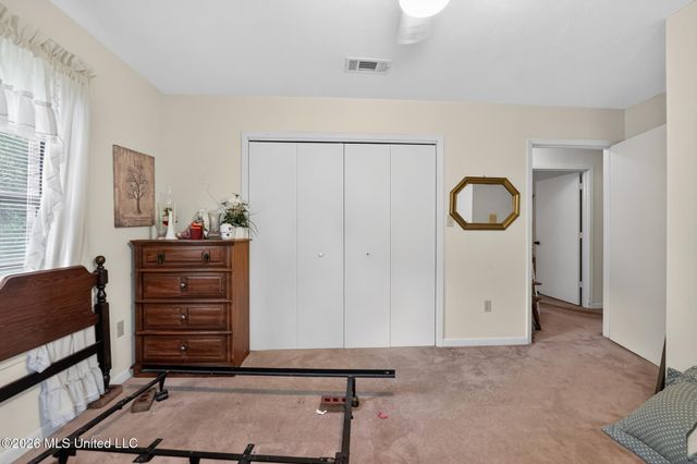 6077 N Mcraven Road, Jackson, MS 39209