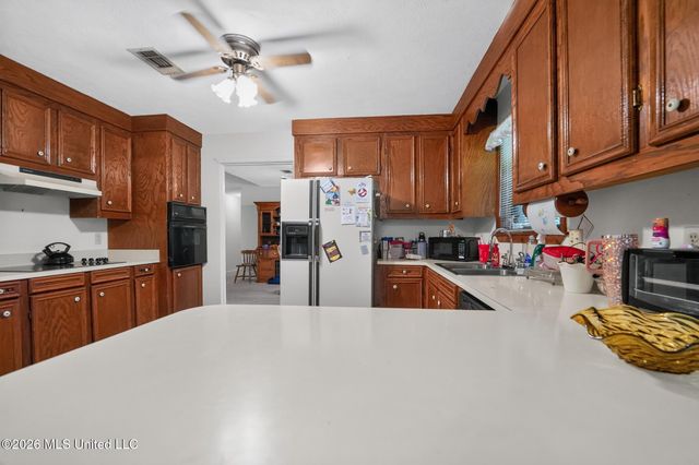6077 N Mcraven Road, Jackson, MS 39209