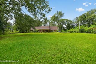 6077 N Mcraven Road, Jackson, MS 39209