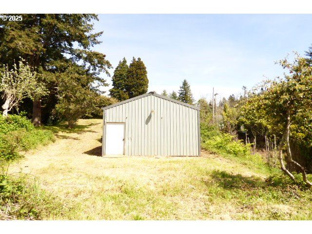 511 9TH Ave, Coos Bay, OR 97420