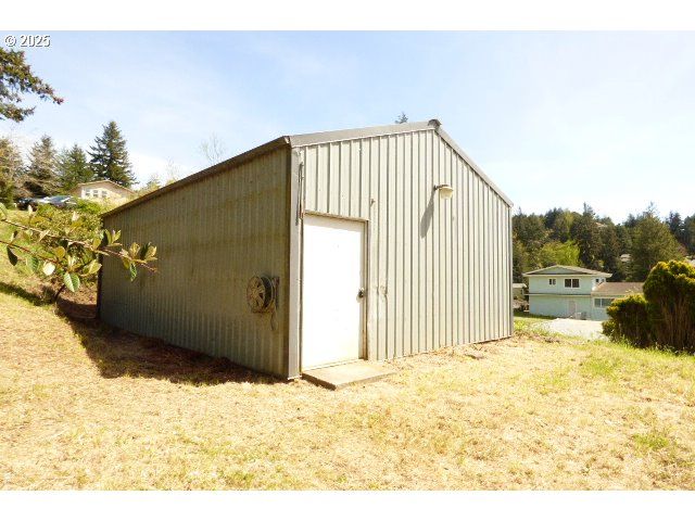 511 9TH Ave, Coos Bay, OR 97420