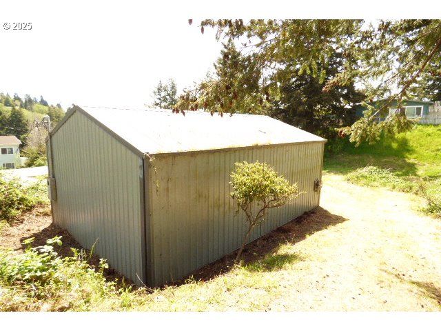 511 9TH Ave, Coos Bay, OR 97420