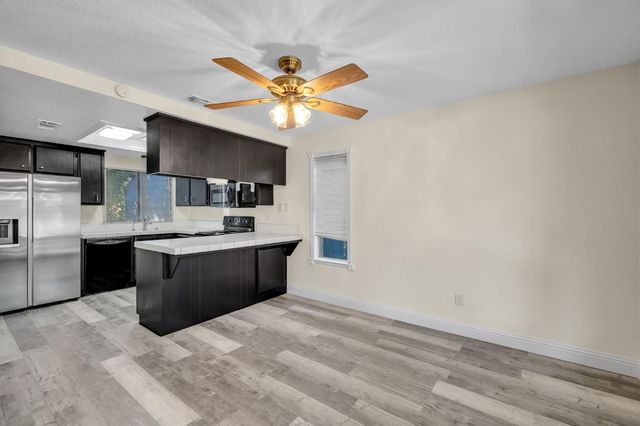 122 Saginaw Cir, Sacramento, CA 95833