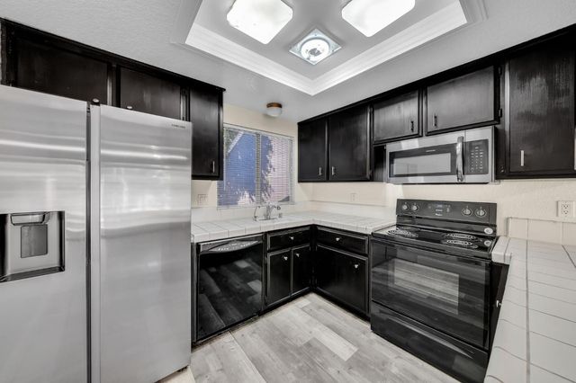 122 Saginaw Cir, Sacramento, CA 95833