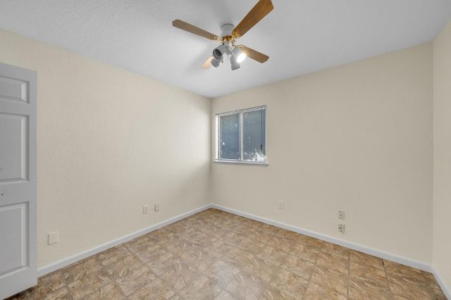 122 Saginaw Cir, Sacramento, CA 95833