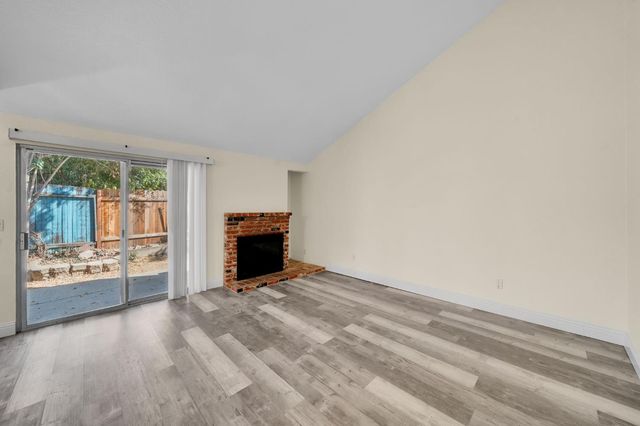 122 Saginaw Cir, Sacramento, CA 95833