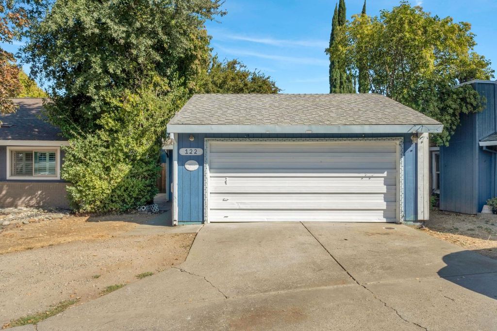 122 Saginaw Cir, Sacramento, CA 95833