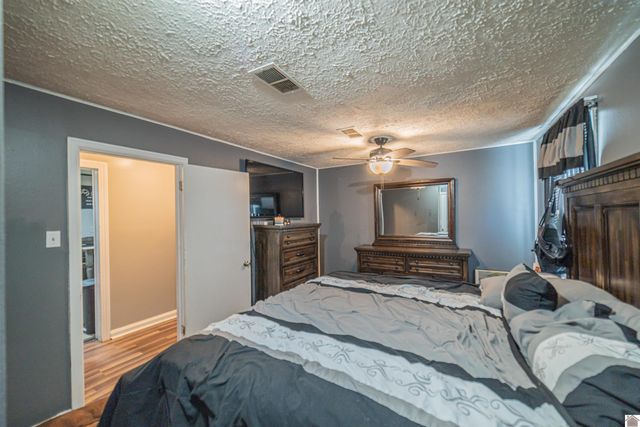 255 Seminole, Paducah, KY 42001