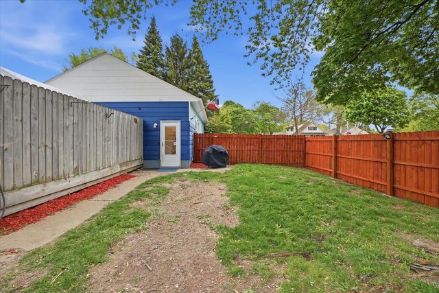 6800 Ohio AVENUE, Milwaukee, WI 53219