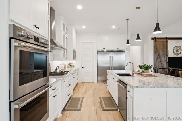 19104 E Beecher Court, Owasso, OK 74055