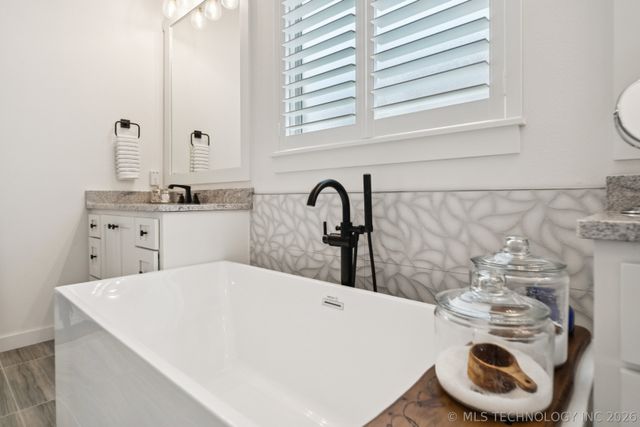 19104 E Beecher Court, Owasso, OK 74055