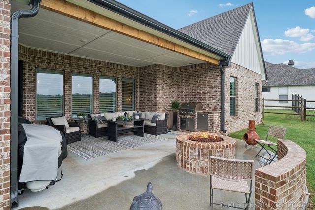 19104 E Beecher Court, Owasso, OK 74055