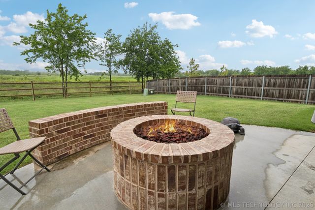 19104 E Beecher Court, Owasso, OK 74055