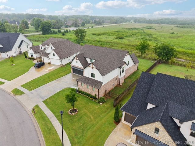 19104 E Beecher Court, Owasso, OK 74055