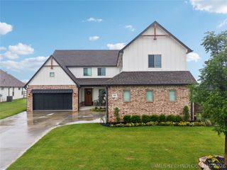 19104 E Beecher Court, Owasso, OK 74055