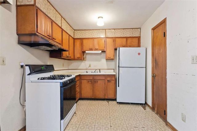 2881 Gwendon Terrace, Decatur, GA 30034