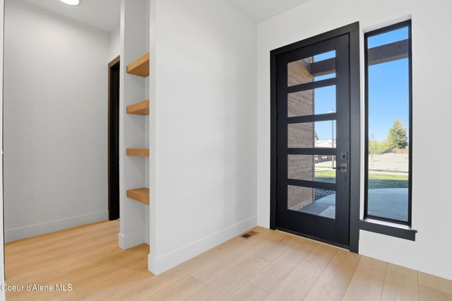 11006 N Armonia WAY, Hayden, ID 83835