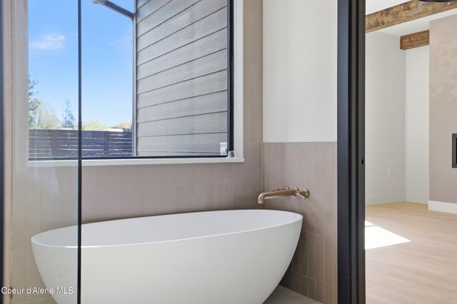 11006 N Armonia WAY, Hayden, ID 83835