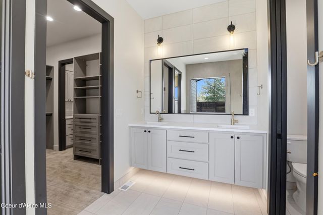 11006 N Armonia WAY, Hayden, ID 83835