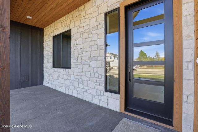 11006 N Armonia WAY, Hayden, ID 83835