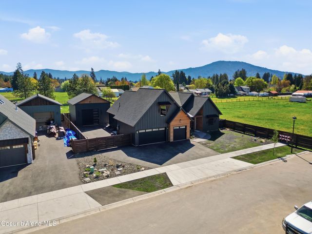 11006 N Armonia WAY, Hayden, ID 83835