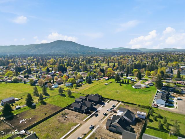 11006 N Armonia WAY, Hayden, ID 83835