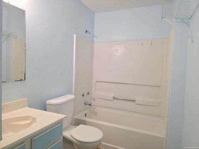 13203 Larkplace Dr, San Antonio, TX 78233