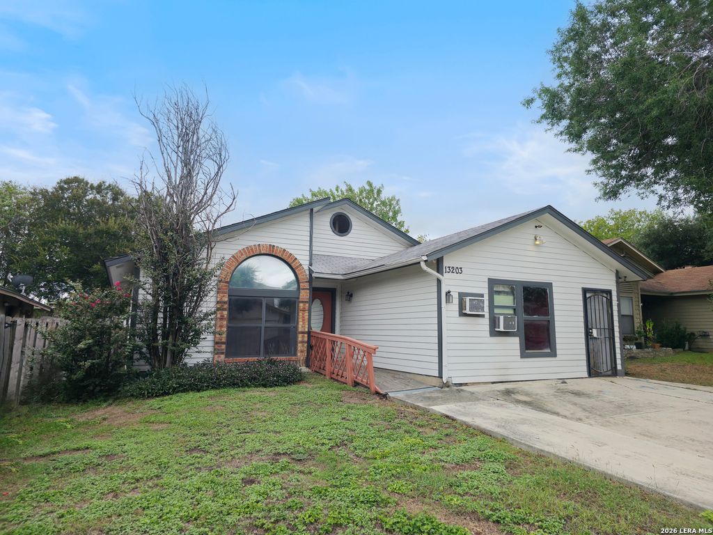 13203 Larkplace Dr, San Antonio, TX 78233