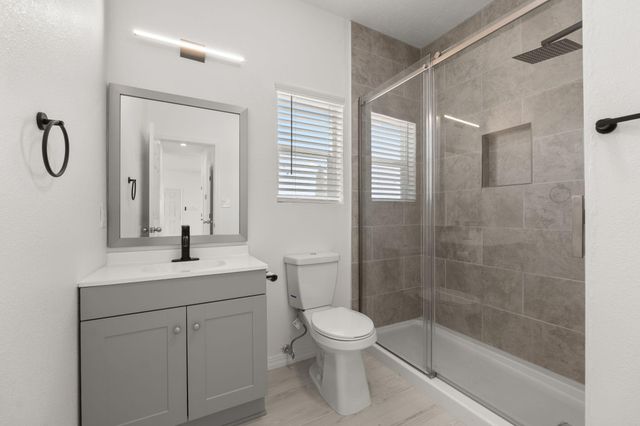 4 Rincon Court, Los Lunas, NM 87031