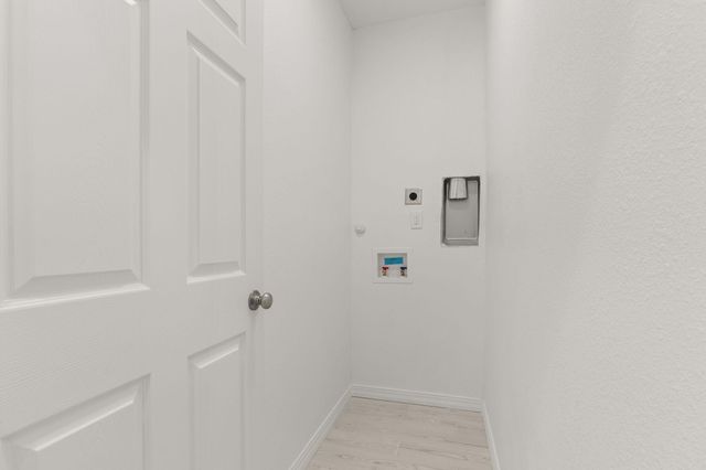 4 Rincon Court, Los Lunas, NM 87031