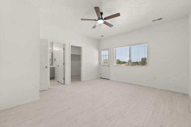 4 Rincon Court, Los Lunas, NM 87031