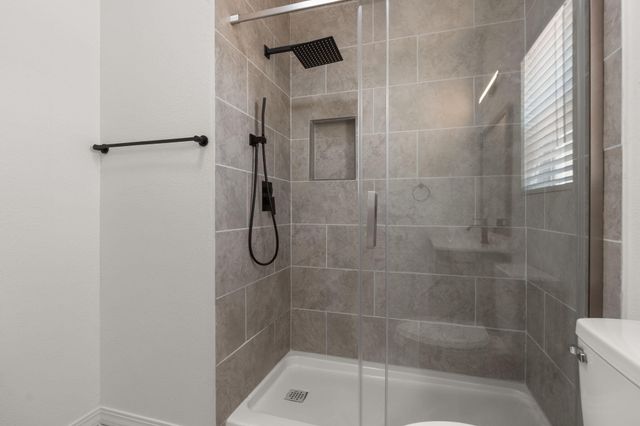 4 Rincon Court, Los Lunas, NM 87031