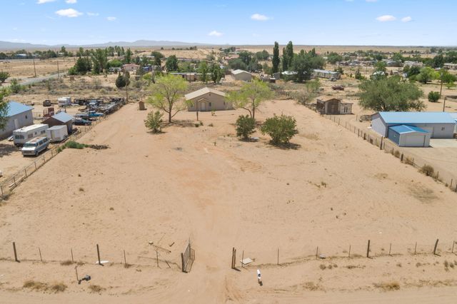 4 Rincon Court, Los Lunas, NM 87031