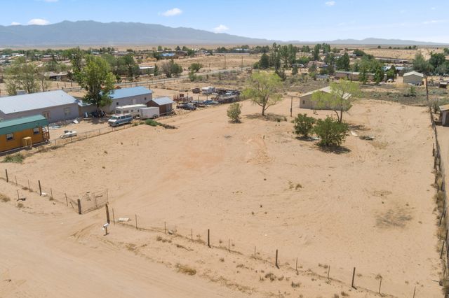 4 Rincon Court, Los Lunas, NM 87031