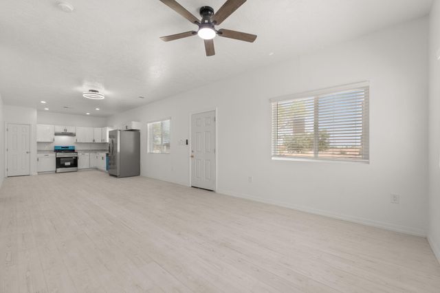 4 Rincon Court, Los Lunas, NM 87031