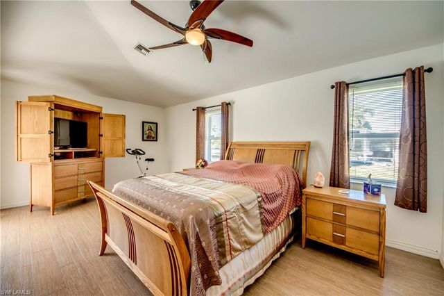 1732 Palaco Grande PKWY, Cape Coral, FL 33904