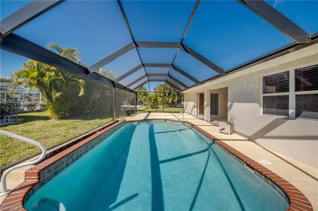 1732 Palaco Grande PKWY, Cape Coral, FL 33904