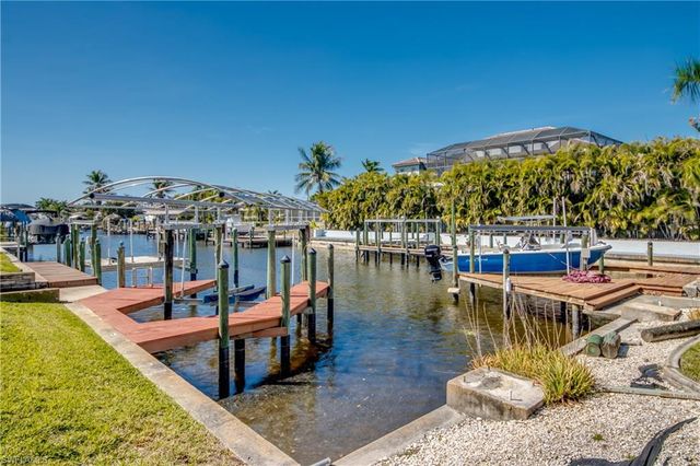 1732 Palaco Grande PKWY, Cape Coral, FL 33904