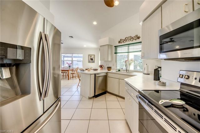 1732 Palaco Grande PKWY, Cape Coral, FL 33904