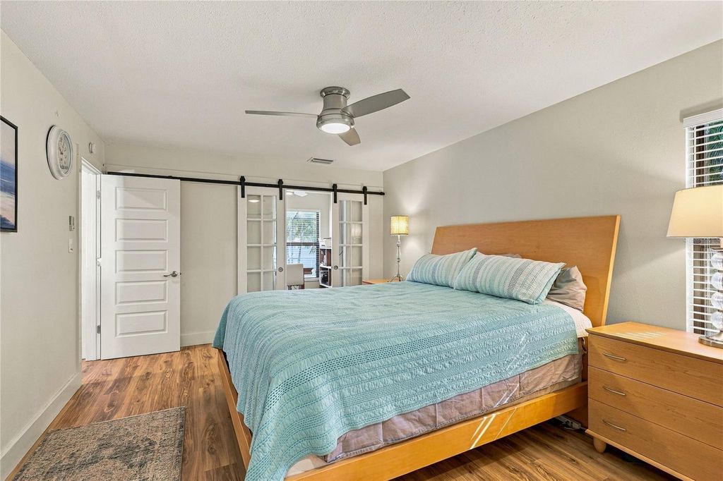Image 19 of property listing at 410 72ND STREET NW, Bradenton, FL 34209