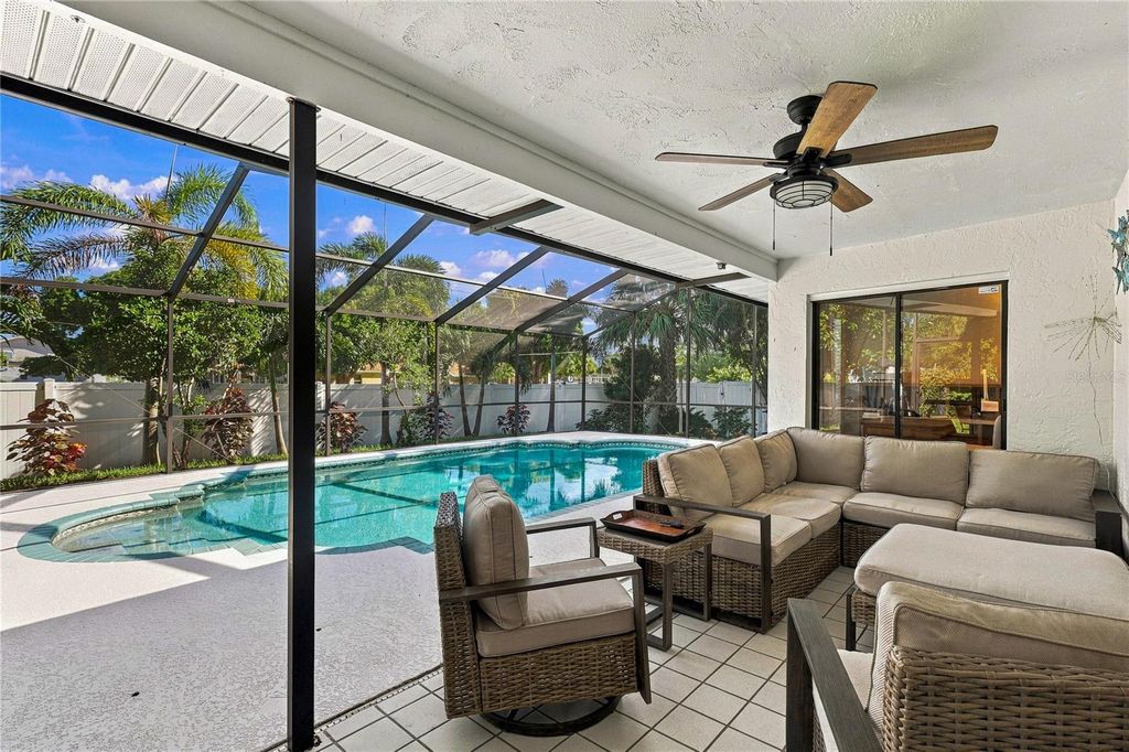 Image 31 of property listing at 410 72ND STREET NW, Bradenton, FL 34209