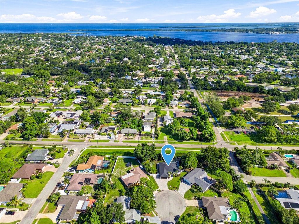 Image 44 of property listing at 410 72ND STREET NW, Bradenton, FL 34209