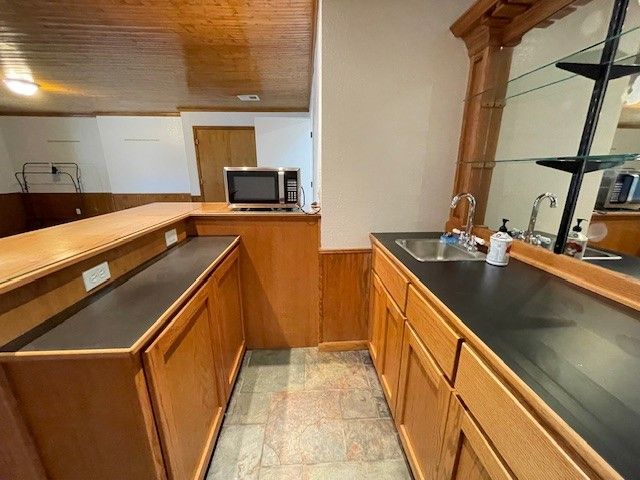 1109 Knotty Oaks Drive, Woodway, TX 76712