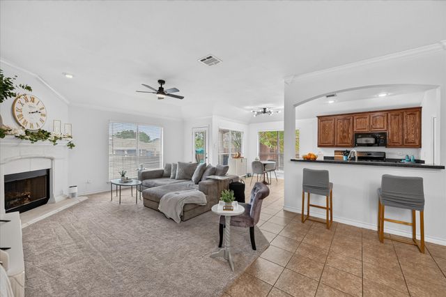 6040 Walleye Drive, Fort Worth, TX 76179