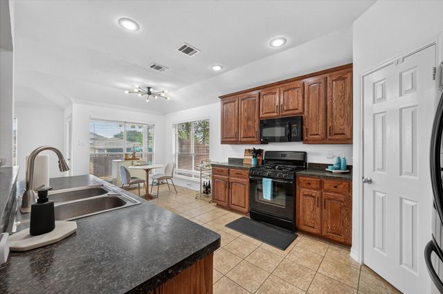 6040 Walleye Drive, Fort Worth, TX 76179
